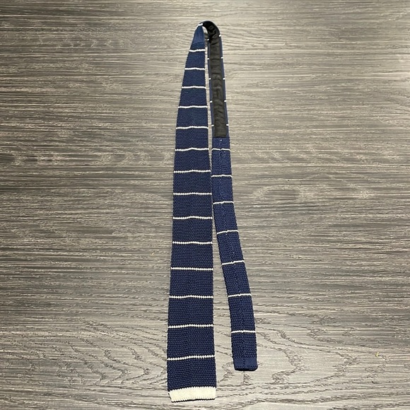 MADE IN ITALY 100% SILK KNIT TIE - Picture 1 of 4